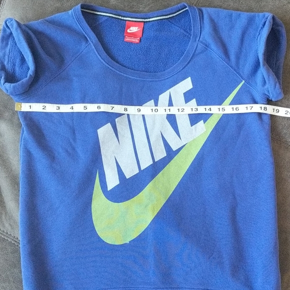 ⭐ Nike Sweatshirt Blouse - Picture 5 of 8